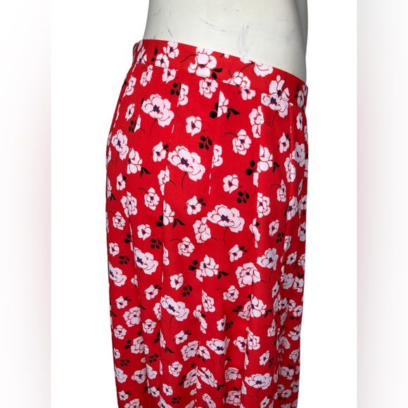 KARL LAGERFELD PARIS Red & White Floral Accordion Pleated Front Maxi Skirt, 12 - Picture 8 of 13